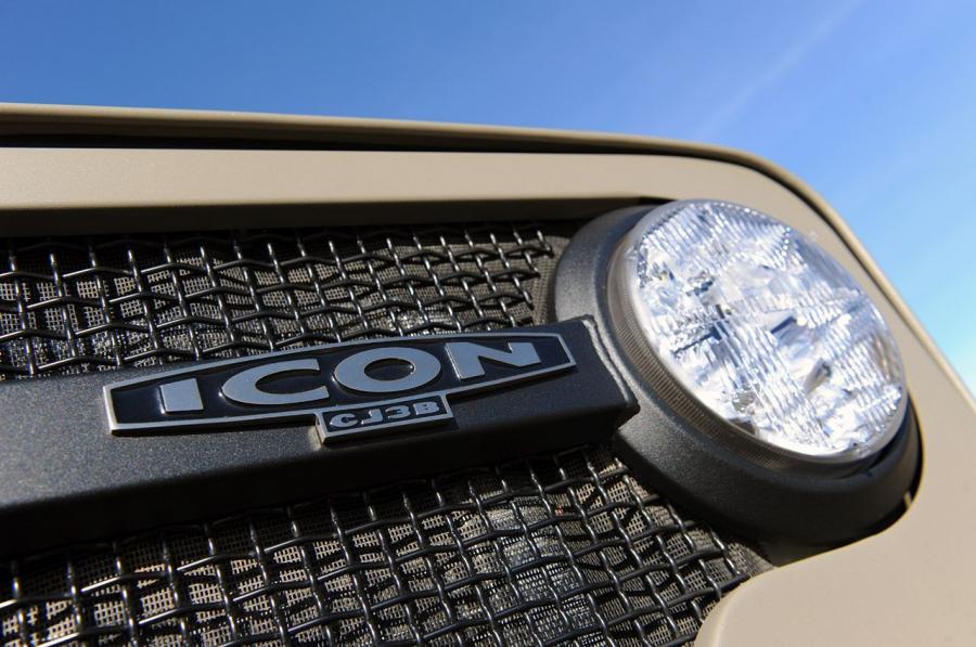 Логотип Willys CJ3B by Icon 2010 года  (фото 42 из 50)